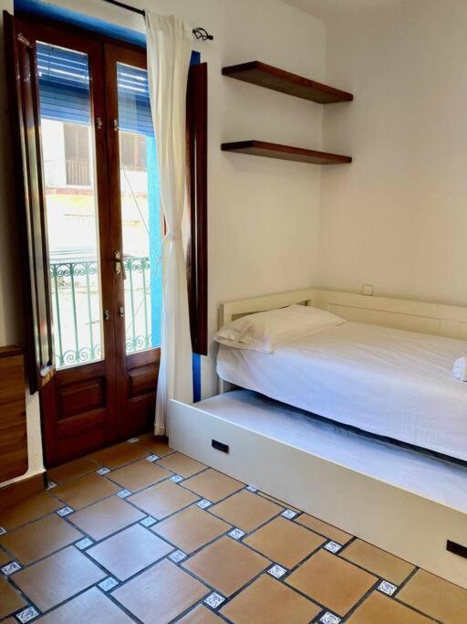 דירות ל'אמטיה דה מר Casita De Pescadores Con Vista Al Puerto מראה חיצוני תמונה