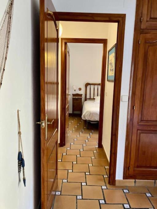 דירות ל'אמטיה דה מר Casita De Pescadores Con Vista Al Puerto מראה חיצוני תמונה