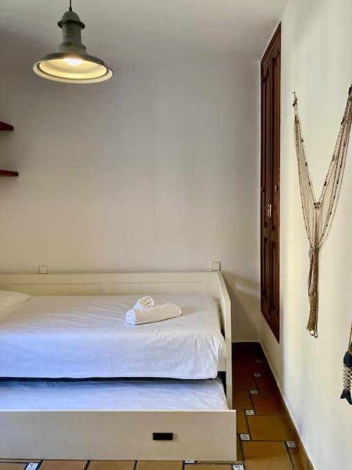 דירות ל'אמטיה דה מר Casita De Pescadores Con Vista Al Puerto מראה חיצוני תמונה